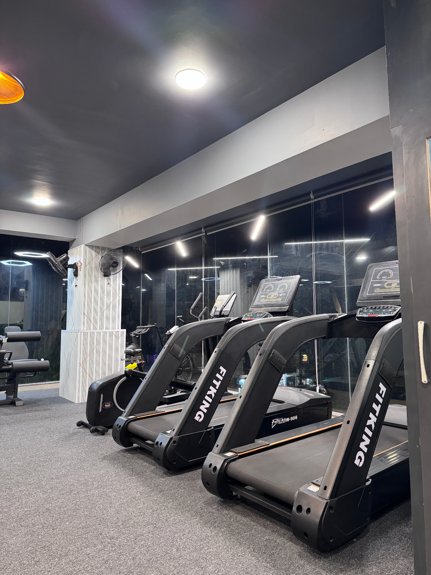 Treadmill row